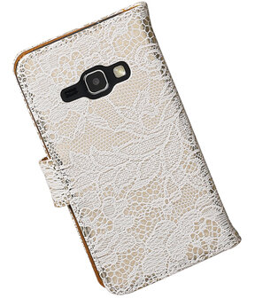 Wit Lace booktype cover hoesje voor Samsung Galaxy J1 2015