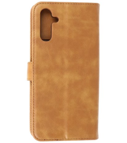 Booktype Hoesje Wallet Case Telefoonhoesje voor Samsung Galaxy A13 5G - Bruin