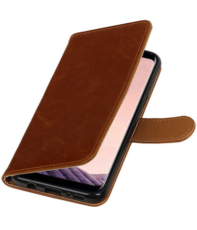 Hoesje voor LG Q8 Pull-Up booktype bruin