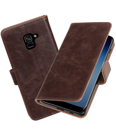 Samsung Galaxy A8 Plus 2018 Pull-Up booktype hoesje mocca