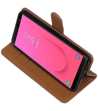 Hoesje voor Samsung Galaxy J8 Pull-Up Booktype Mocca