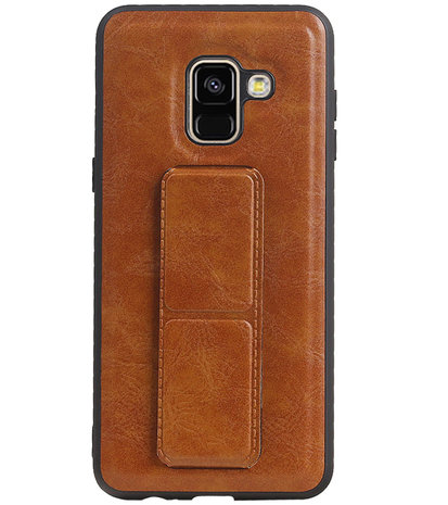 Grip Stand Hardcase Backcover voor Samsung Galaxy A8 Plus Bruin