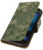 Donker Groen Lace / Kant Design Bookcover Hoesje voor Samsung Galaxy J1 2015 Donker Groen Lace / Kant Design Bookcover Hoesje voor Samsung Galaxy J1 2015